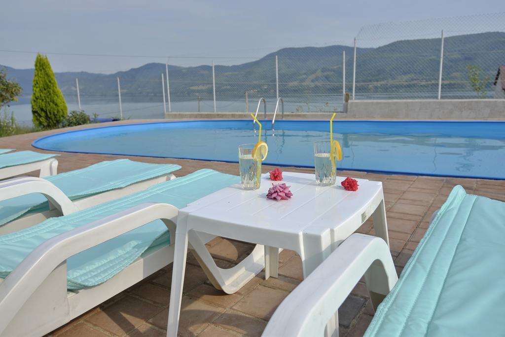 Casa Marina Hotel Ieşelniţa Exterior foto